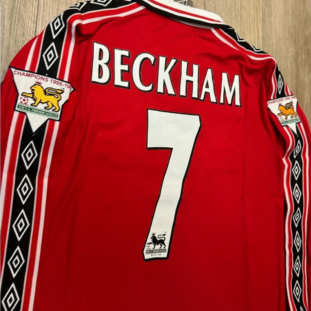 Manchester United  Retro Beckham 7 - Picture 5 of 6